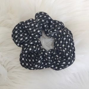 NWT Black With White Tweeted Hair Scrunchie